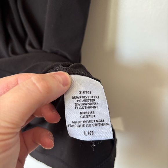 🎉4/30$🎉 Tommy Hilfiger Black Sleeveless Twist Neck Top - Size L - Picture 4 of 6